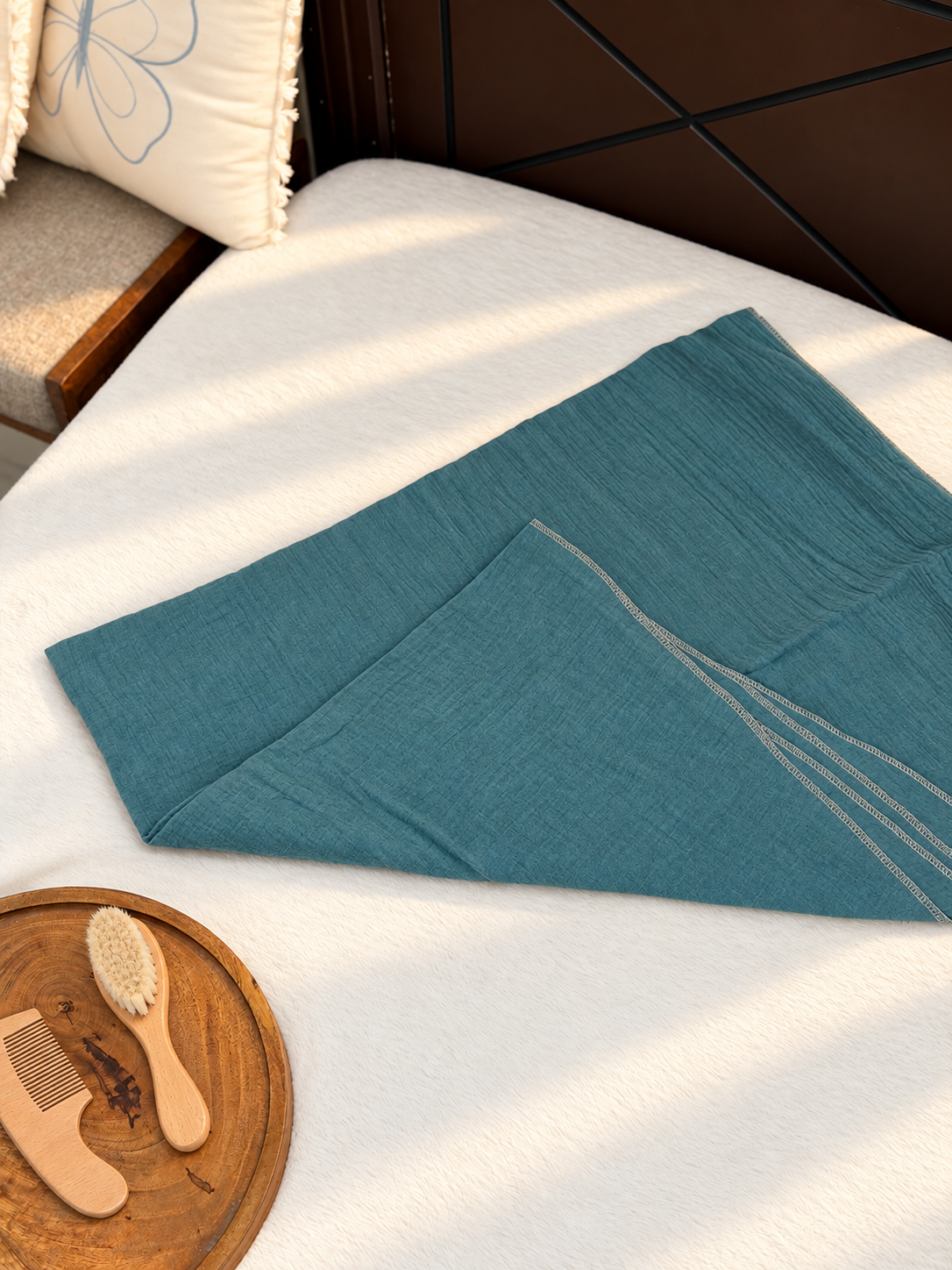MUSLIN SWADDLE