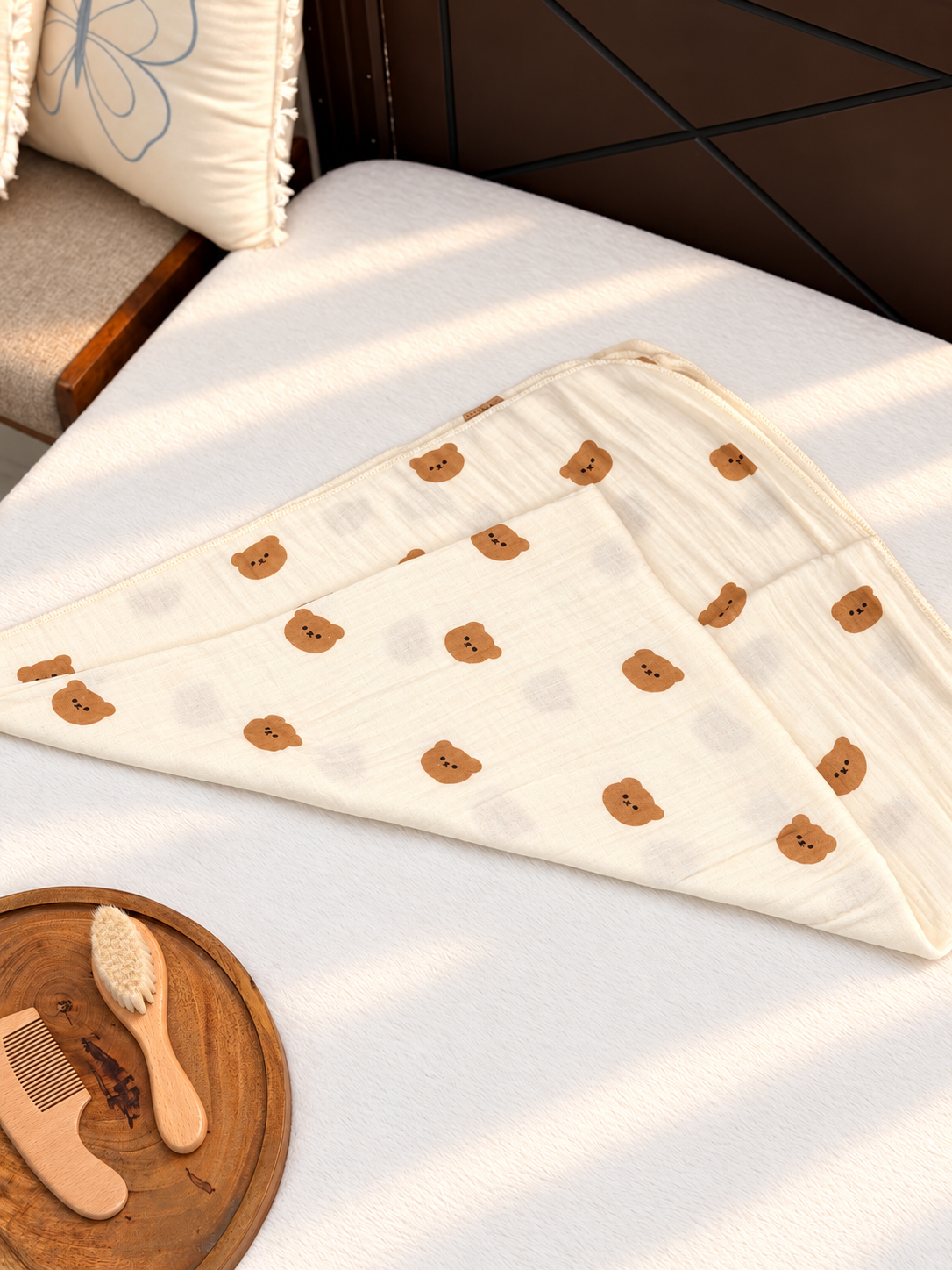 MUSLIN SWADDLE